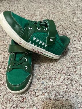 Dream Pairs Green Dinosaur Sneakers with Velcro Strap